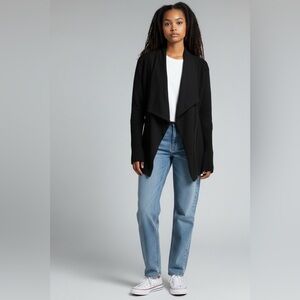 H by Bordeaux Women’s Black Wrap Sweater Jacket